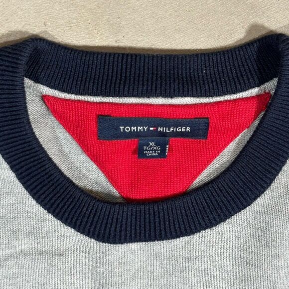 Tommy Hilfiger Men’s XL Spellout ColorBlock Sweater Gray Red Blue Stripe - Picture 4 of 9